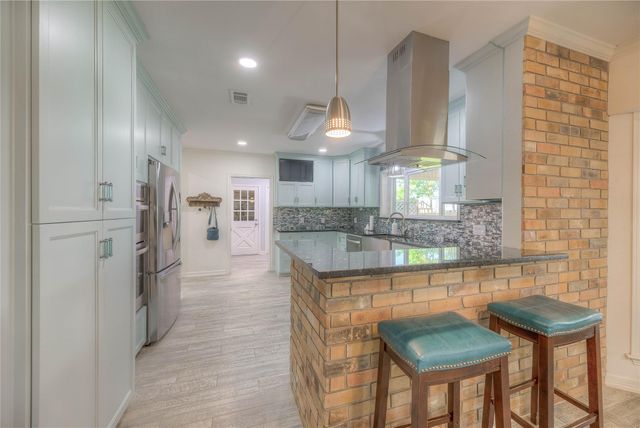 308 Trailwood Drive, Crockett, TX 75835