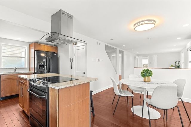 61 E Albion St, Somerville, MA 02145