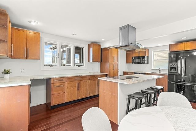 61 E Albion St, Somerville, MA 02145