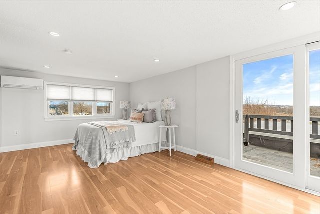 61 E Albion St, Somerville, MA 02145