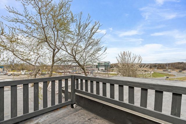 61 E Albion St, Somerville, MA 02145