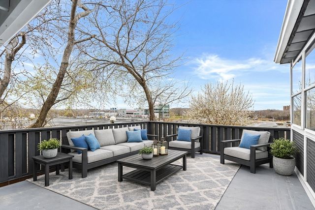 61 E Albion St, Somerville, MA 02145