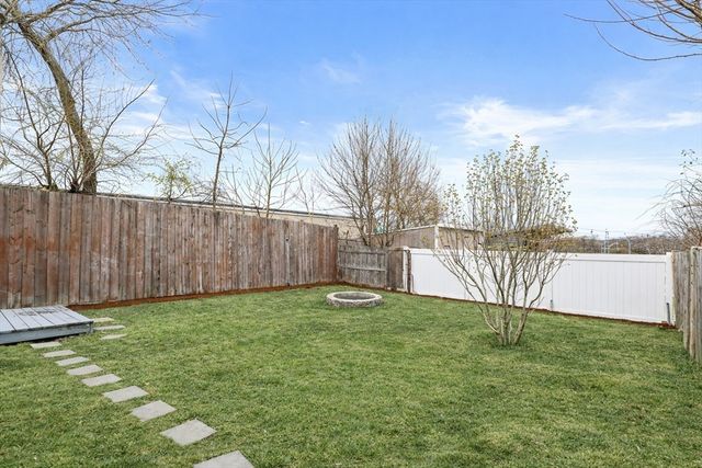 61 E Albion St, Somerville, MA 02145