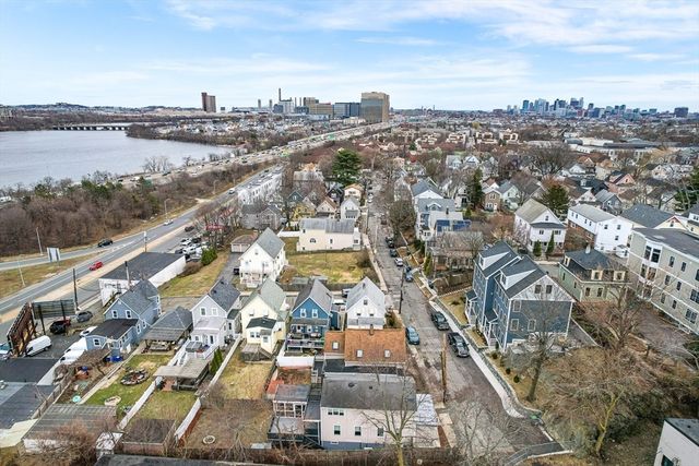 61 E Albion St, Somerville, MA 02145