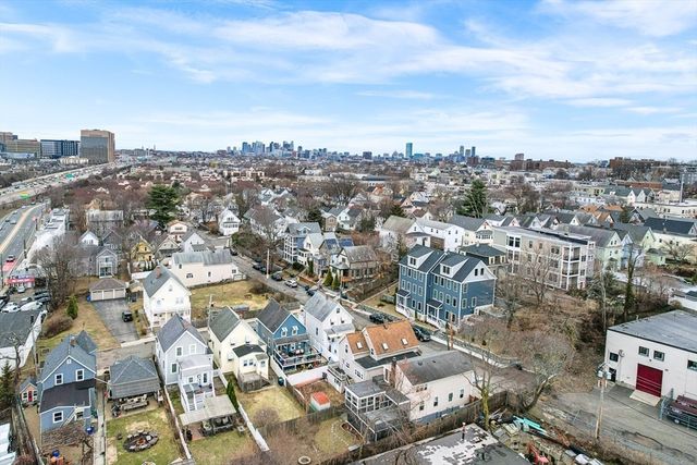 61 E Albion St, Somerville, MA 02145