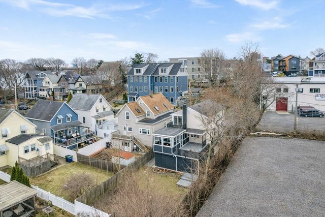 61 E Albion St, Somerville, MA 02145