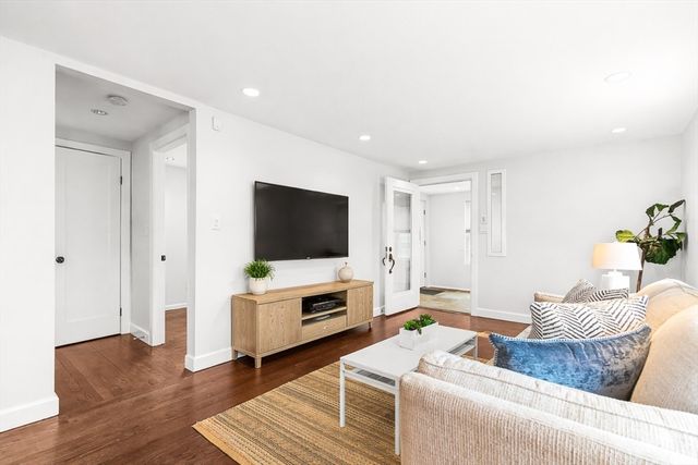 61 E Albion St, Somerville, MA 02145