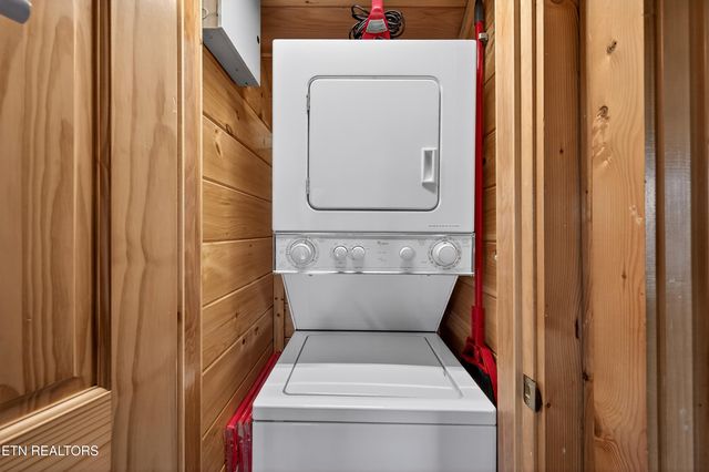 1937 Cougar Crossing Way, Sevierville, TN 37876