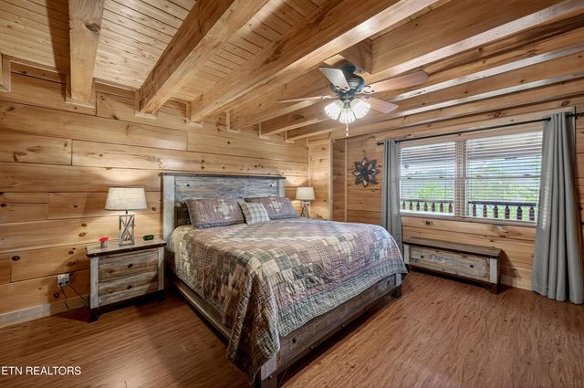 1937 Cougar Crossing Way, Sevierville, TN 37876