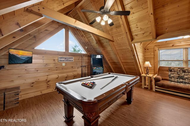 1937 Cougar Crossing Way, Sevierville, TN 37876