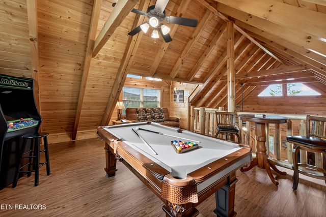 1937 Cougar Crossing Way, Sevierville, TN 37876