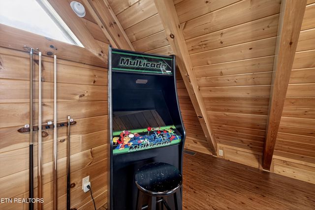 1937 Cougar Crossing Way, Sevierville, TN 37876