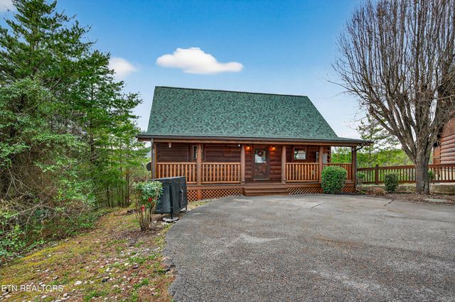 1937 Cougar Crossing Way, Sevierville, TN 37876