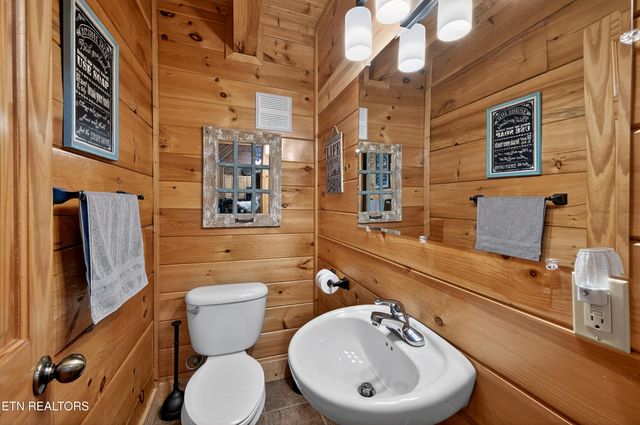 1937 Cougar Crossing Way, Sevierville, TN 37876