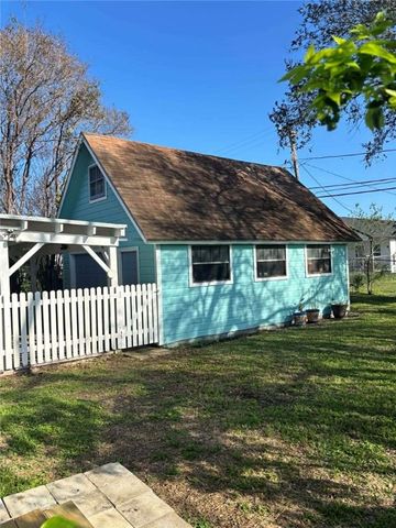 425 Palmero St, Corpus Christi, TX 78404