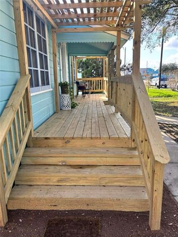 425 Palmero St, Corpus Christi, TX 78404