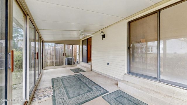 3607 Brownsboro Rd 13, Louisville, KY 40207