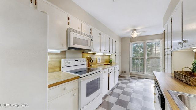 3607 Brownsboro Rd 13, Louisville, KY 40207