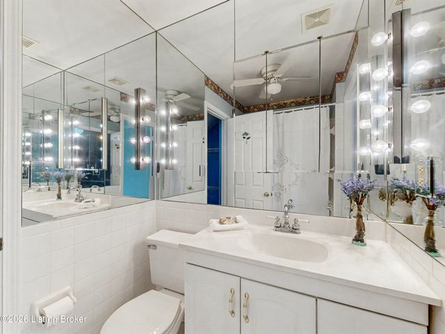 3607 Brownsboro Rd 13, Louisville, KY 40207