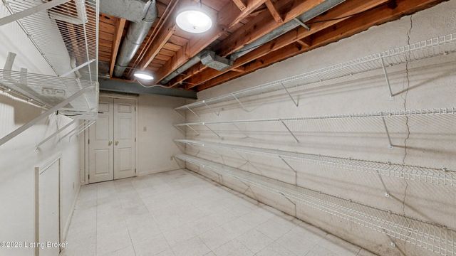 3607 Brownsboro Rd 13, Louisville, KY 40207