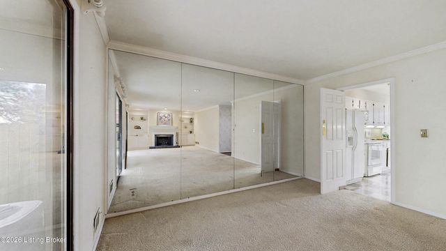 3607 Brownsboro Rd 13, Louisville, KY 40207