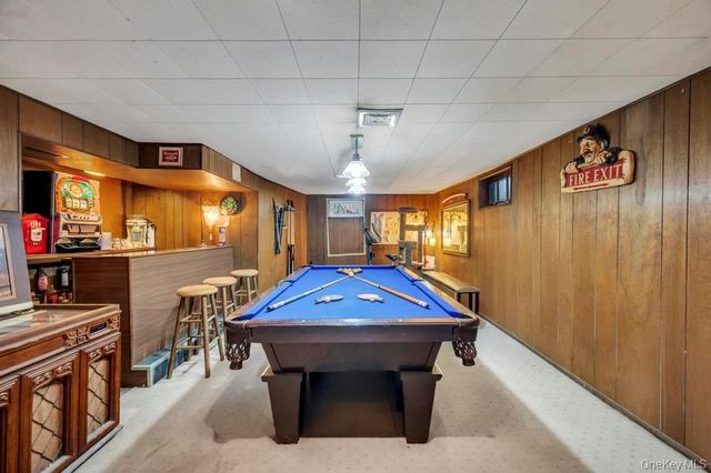 14 Urn Court, Brentwood, NY 11717