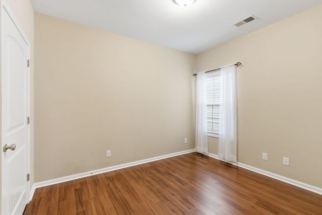 197 Ridge View Road, Versailles, KY 40383