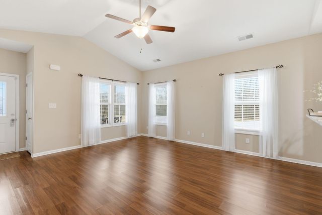 197 Ridge View Road, Versailles, KY 40383