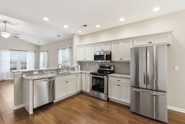 197 Ridge View Road, Versailles, KY 40383