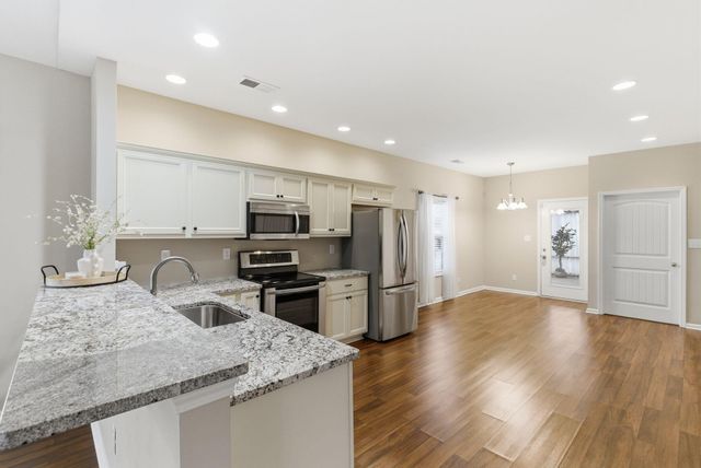 197 Ridge View Road, Versailles, KY 40383