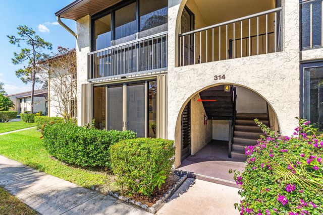 314 Knotty Pine Circle C-1, Greenacres, FL 33463
