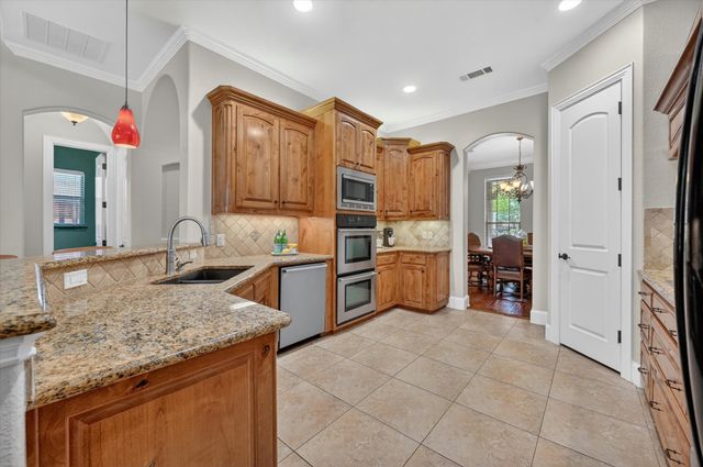 8009 Long Trail Drive, North Richland Hills, TX 76182