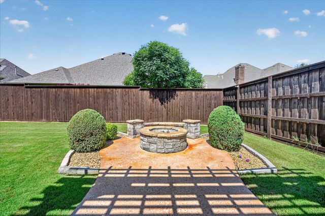 8009 Long Trail Drive, North Richland Hills, TX 76182