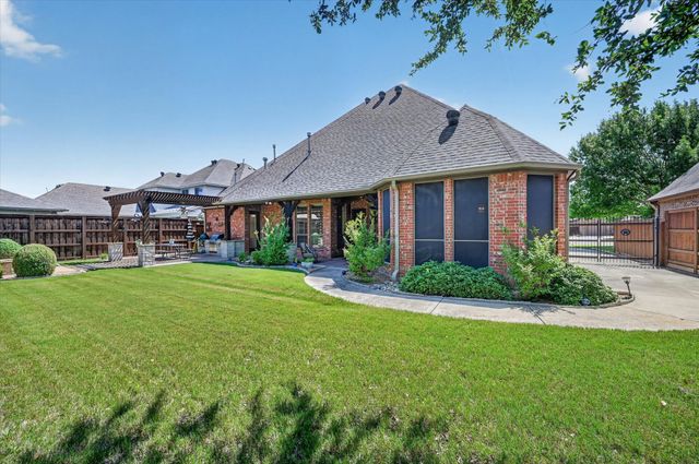 8009 Long Trail Drive, North Richland Hills, TX 76182