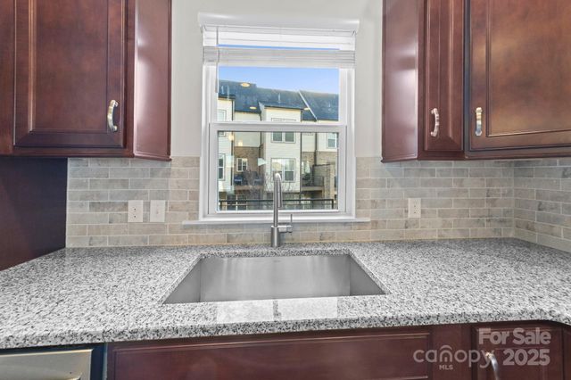 2813 Grand Union Way, Charlotte, NC 28209