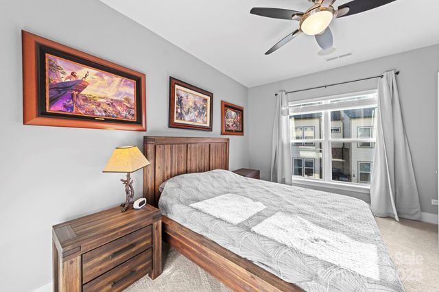 2813 Grand Union Way, Charlotte, NC 28209