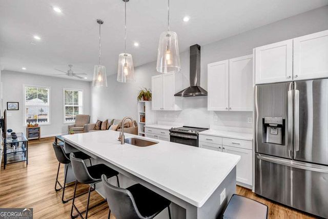 2022 BIXBY BYWAY Road SE, Atlanta, GA 30317