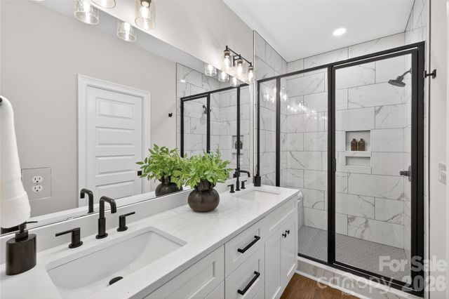 3217 Credenza Road, Charlotte, NC 28208