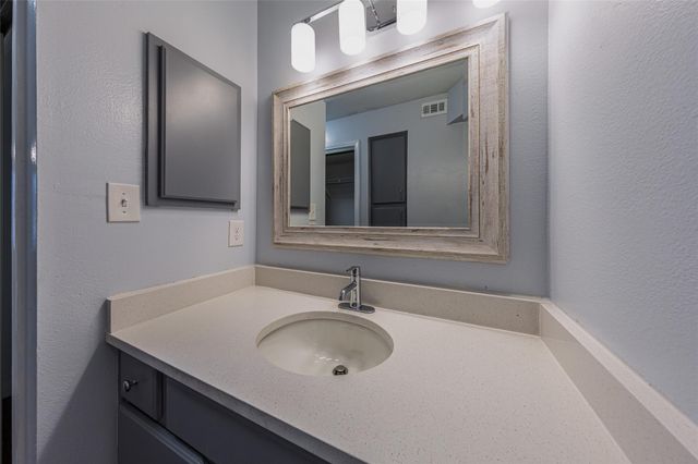 501 W 26th ST 103, Austin, TX 78705