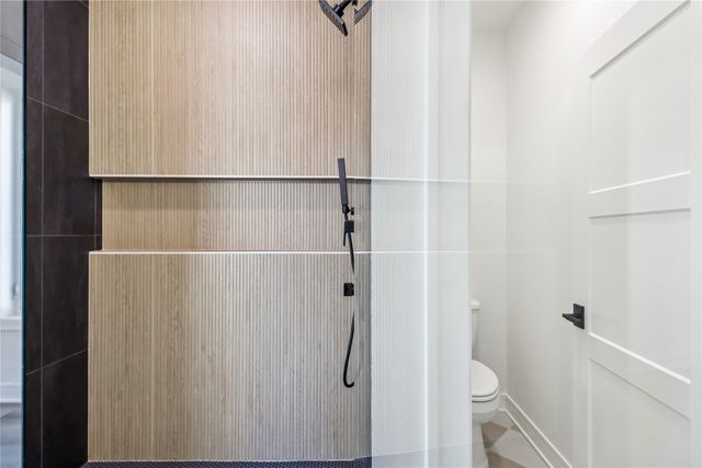 17317 Brookview Drive, Urbandale, IA 50263