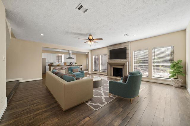 14823 Walbrook Drive, Sugar Land, TX 77498