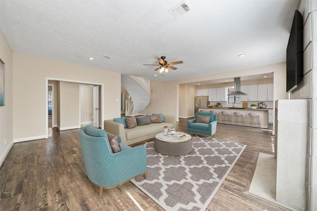 14823 Walbrook Drive, Sugar Land, TX 77498