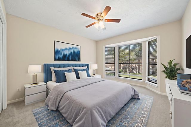 14823 Walbrook Drive, Sugar Land, TX 77498