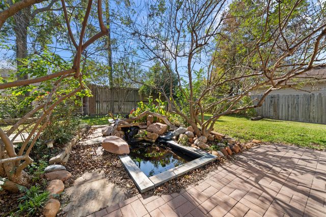 14823 Walbrook Drive, Sugar Land, TX 77498