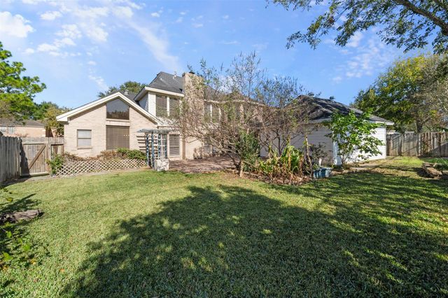 14823 Walbrook Drive, Sugar Land, TX 77498
