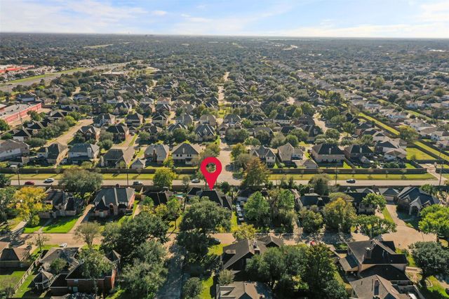 14823 Walbrook Drive, Sugar Land, TX 77498