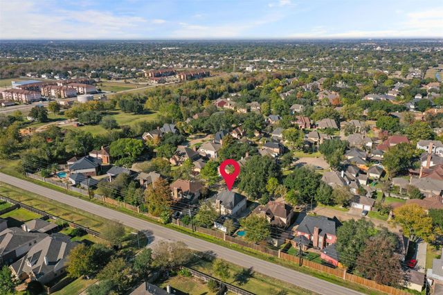 14823 Walbrook Drive, Sugar Land, TX 77498