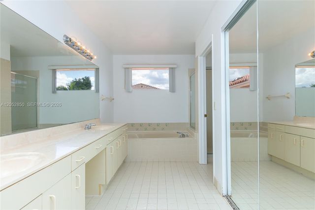 2592 W Saratoga Drive, Cooper City, FL 33026