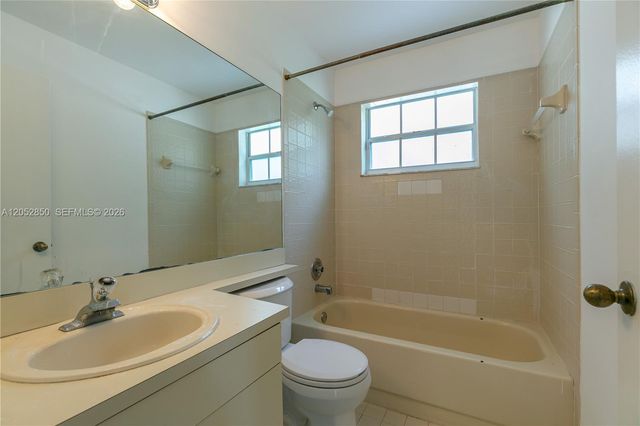 2592 W Saratoga Drive, Cooper City, FL 33026