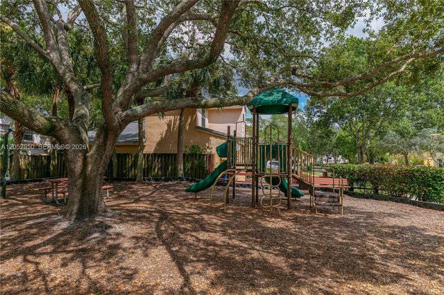 2592 W Saratoga Drive, Cooper City, FL 33026